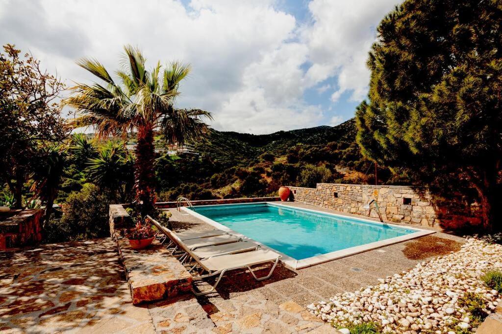 Luxury Villa In Agios Nikolaos With Private Pool Exterior foto